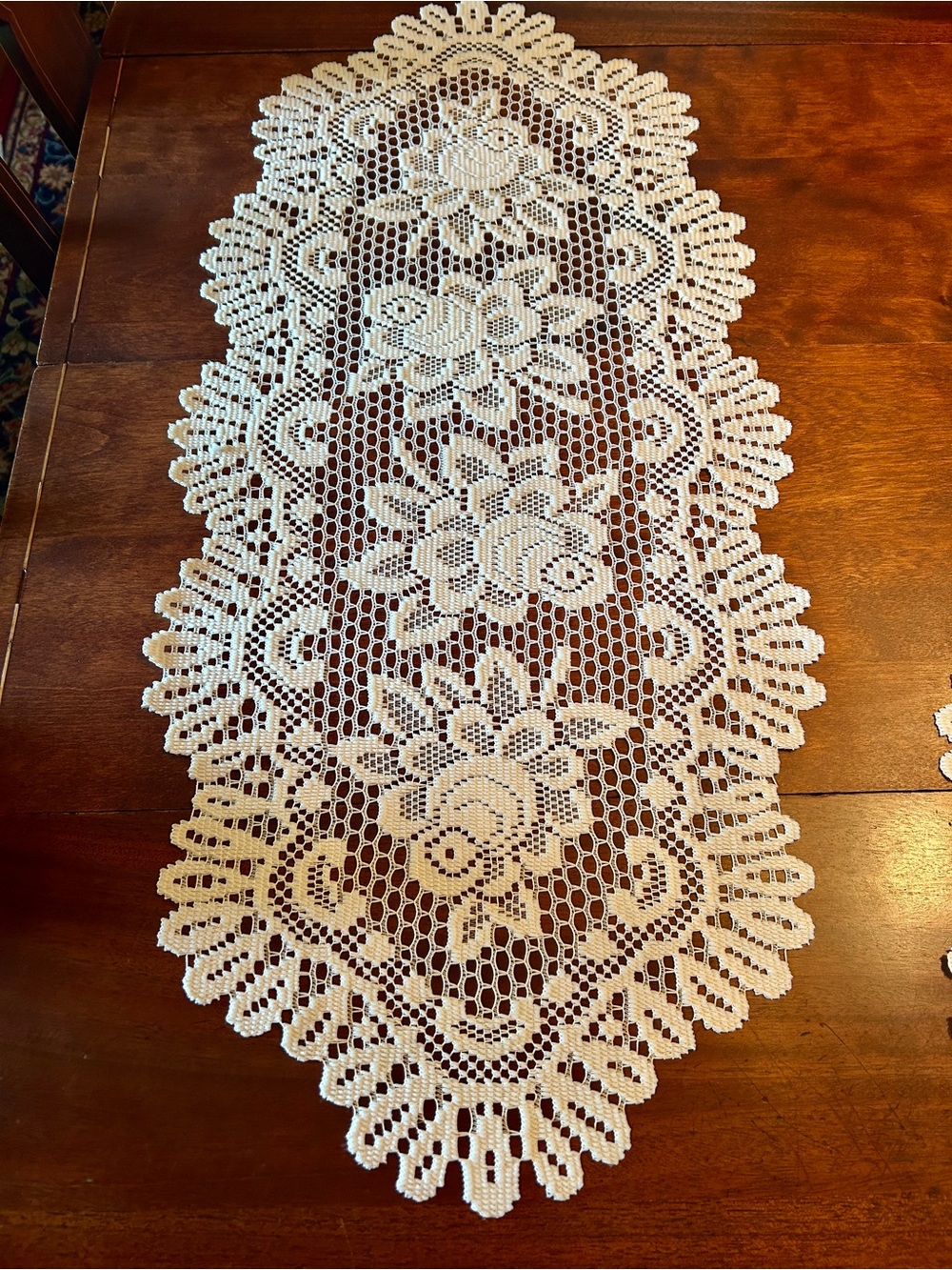 Heritage Lace Rose Floral Crochet Lace Table Runner White Cream